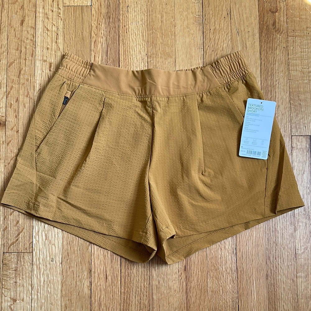 Textured High-Rise Women's Shorts in Mustard